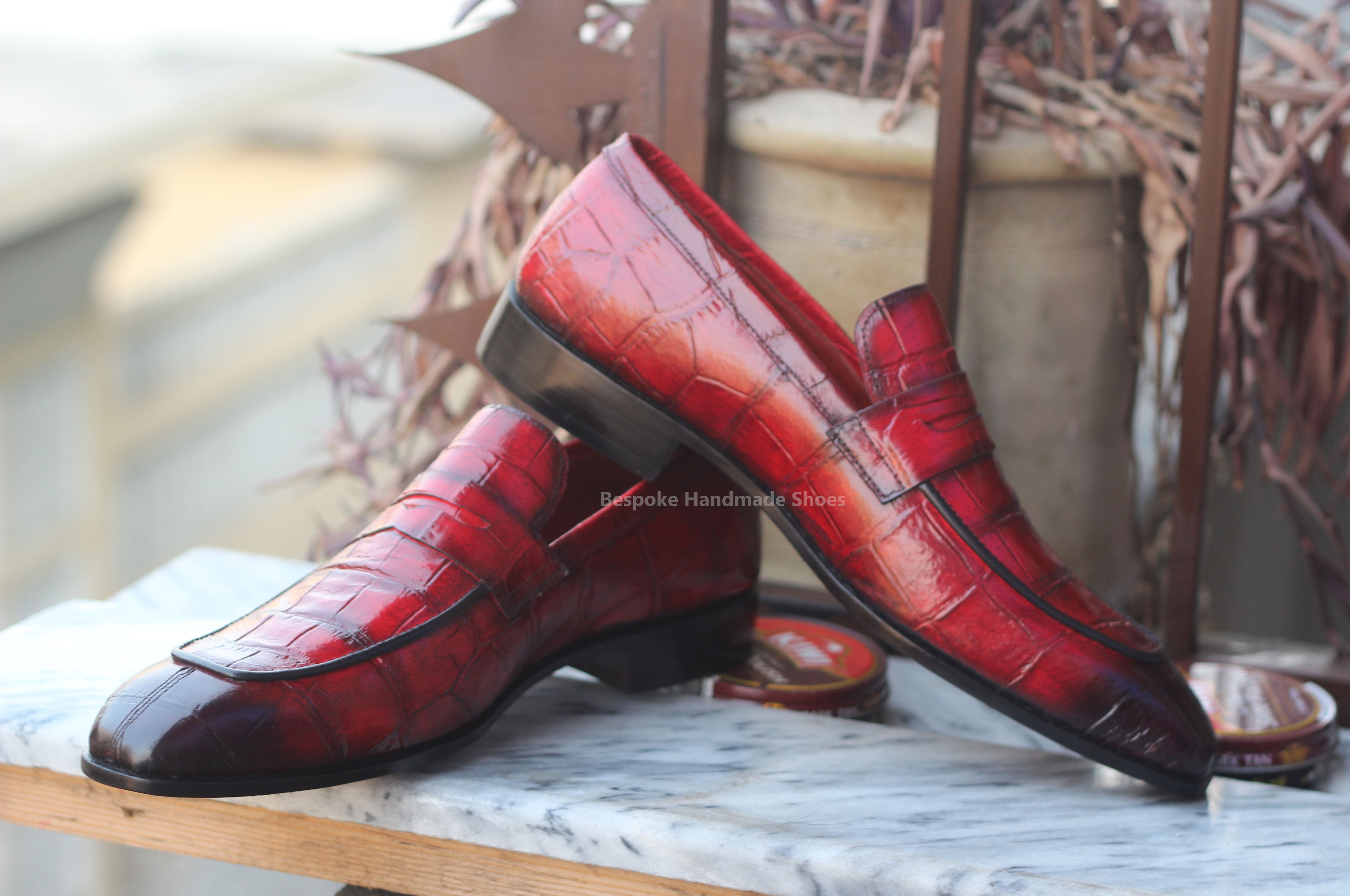 Tailor Made Men's Red Alligator Print Leather Black Shaded Toe Slip On Moccasin Loafer Formal Shoes