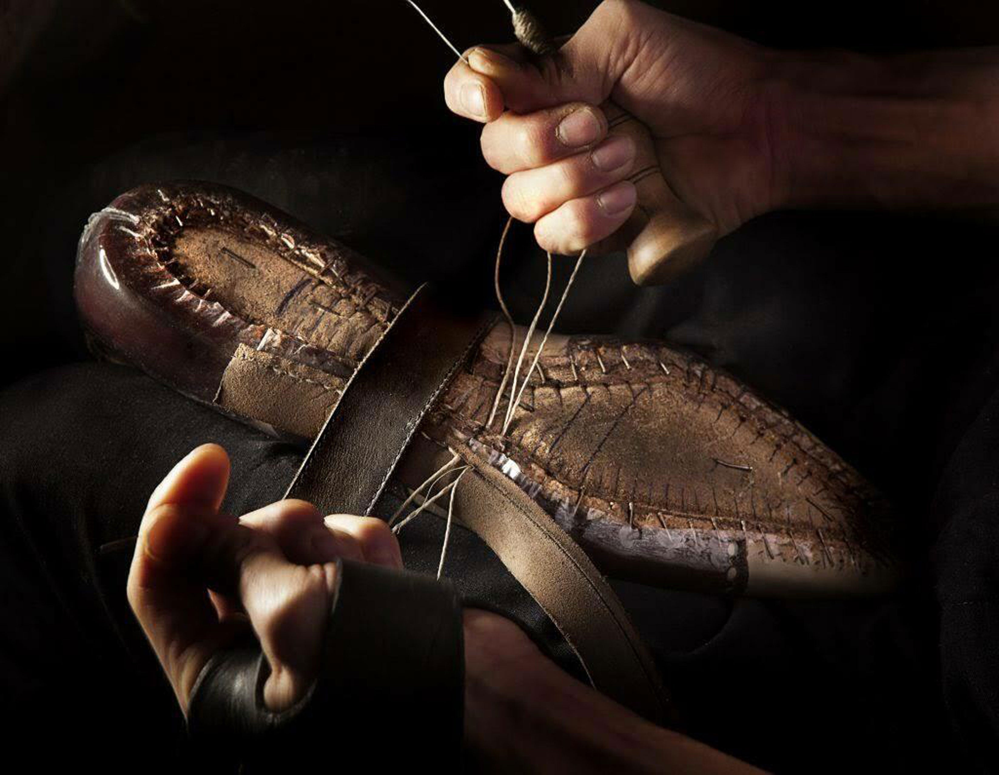 Leather Wingtip Brogue Shoe
